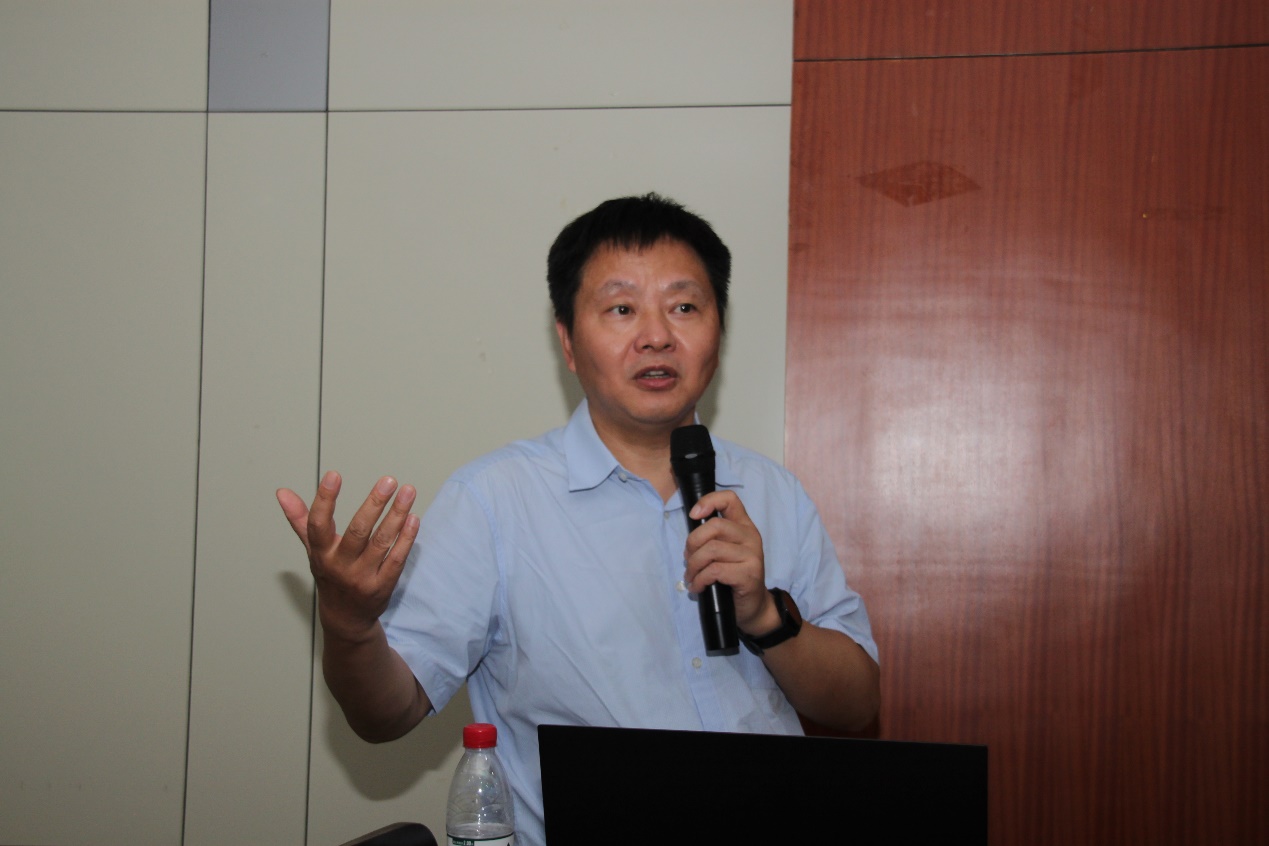 图七 查晓明教授作讲座图八 张兴教授作讲座图九 培训活动现场编辑